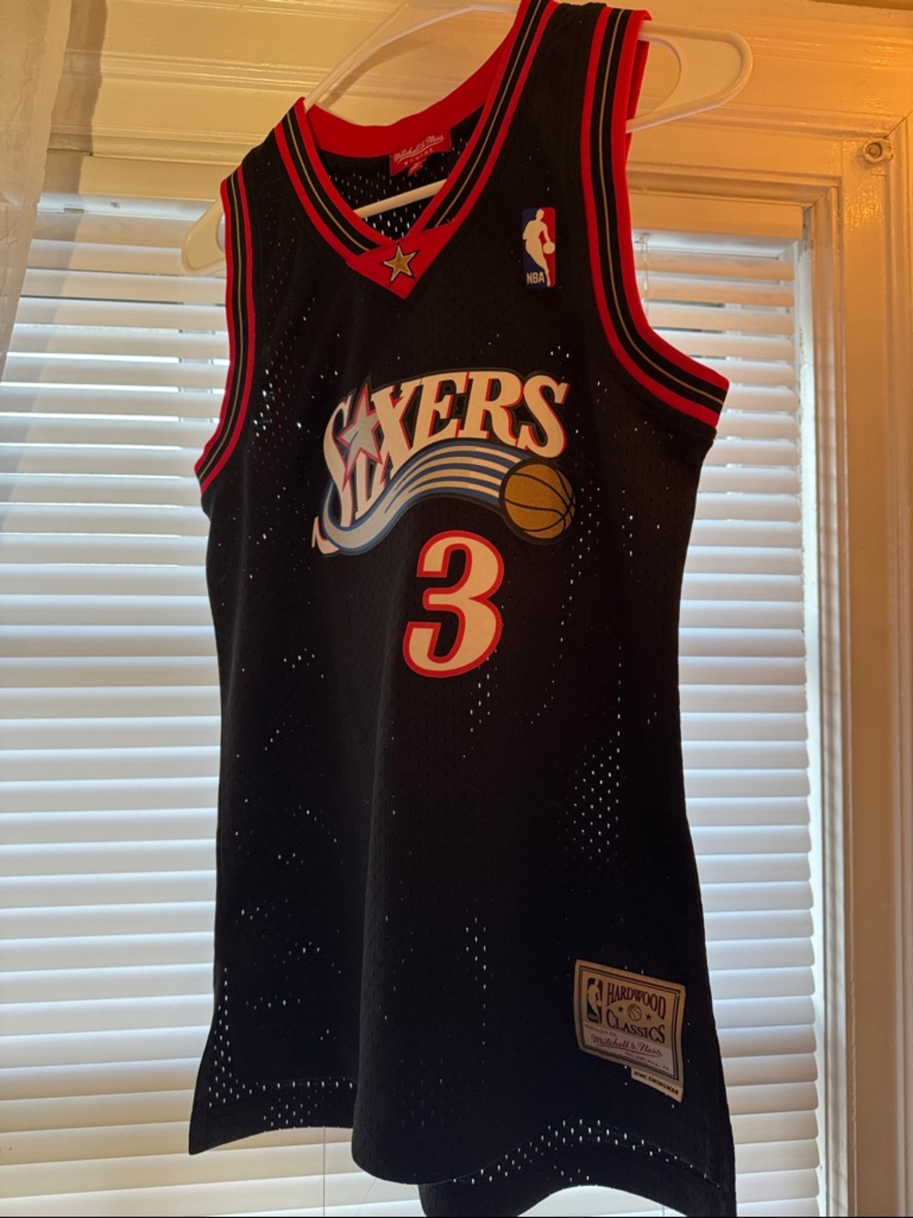 Mitchell & Ness Black Sixers Allen Iverson #3 Swingman Jersey Women’s